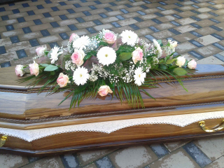 Ikebana na rakvu *IKE204*
